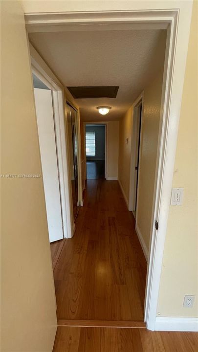 For Rent: $3,199 (3 beds, 2 baths, 1472 Square Feet)