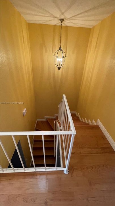 For Rent: $3,199 (3 beds, 2 baths, 1472 Square Feet)