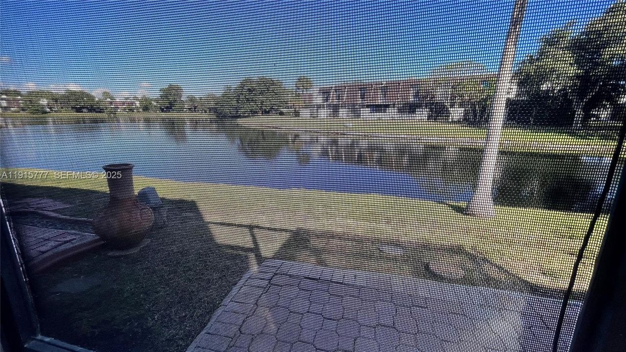 For Rent: $3,199 (3 beds, 2 baths, 1472 Square Feet)