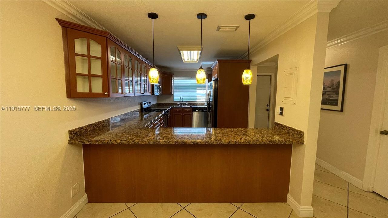 For Rent: $3,199 (3 beds, 2 baths, 1472 Square Feet)