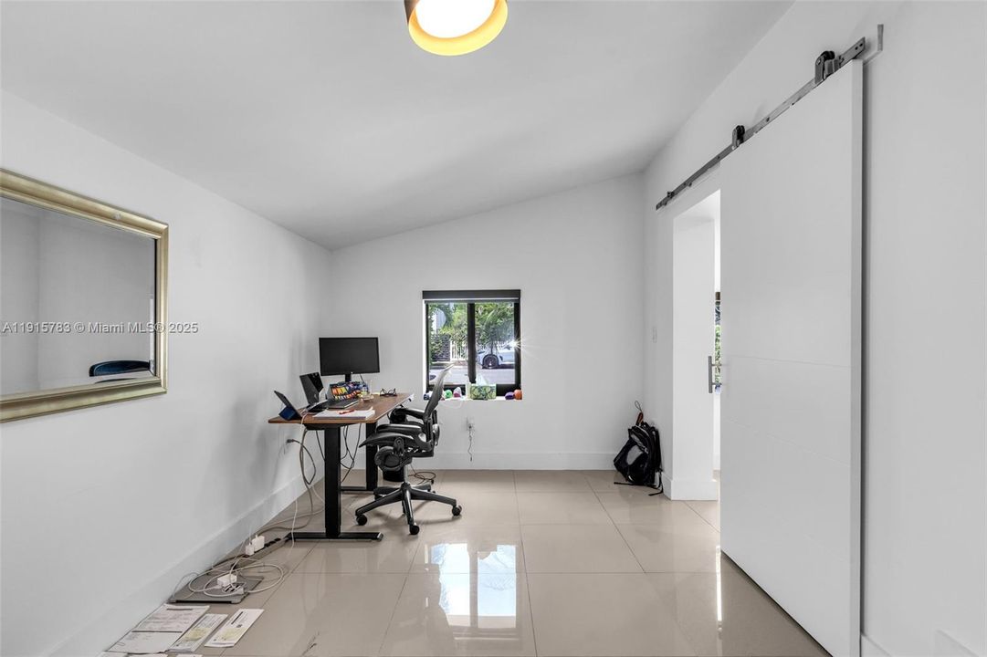 For Sale: $1,395,000 (4 beds, 3 baths, 2140 Square Feet)