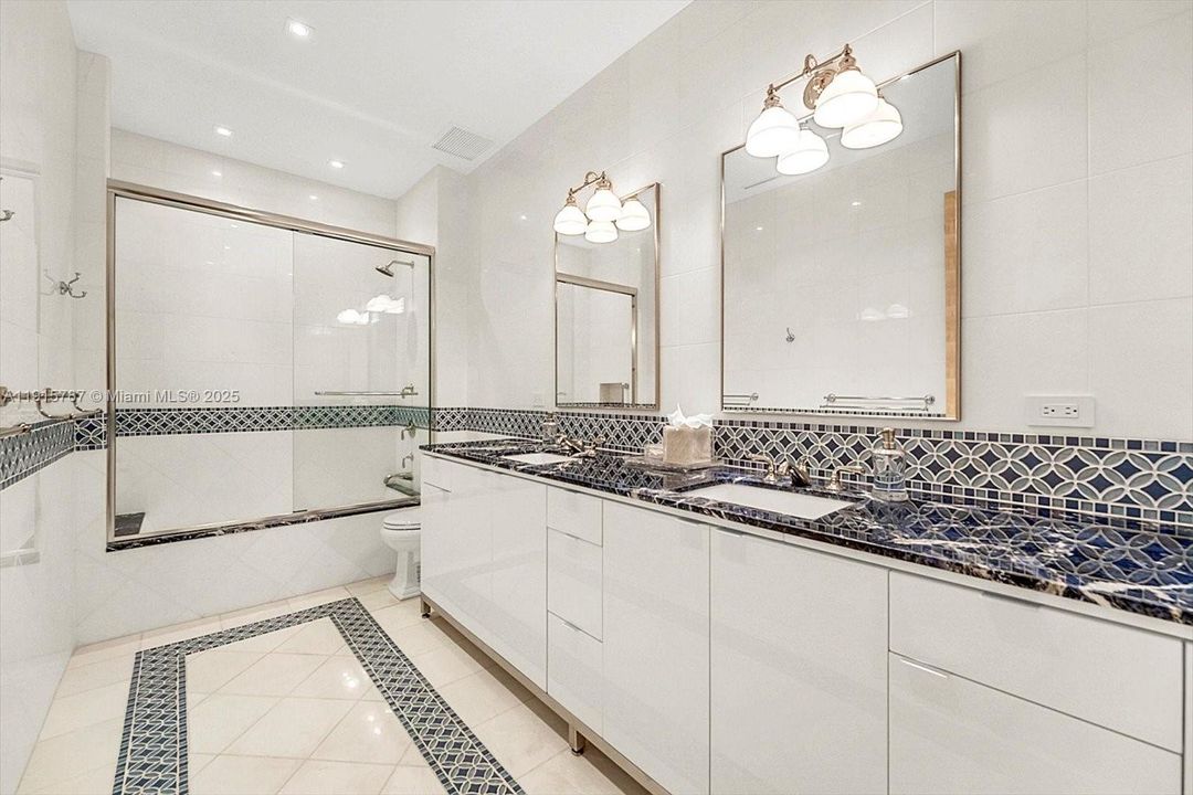 For Sale: $33,900,000 (4 beds, 4 baths, 9600 Square Feet)