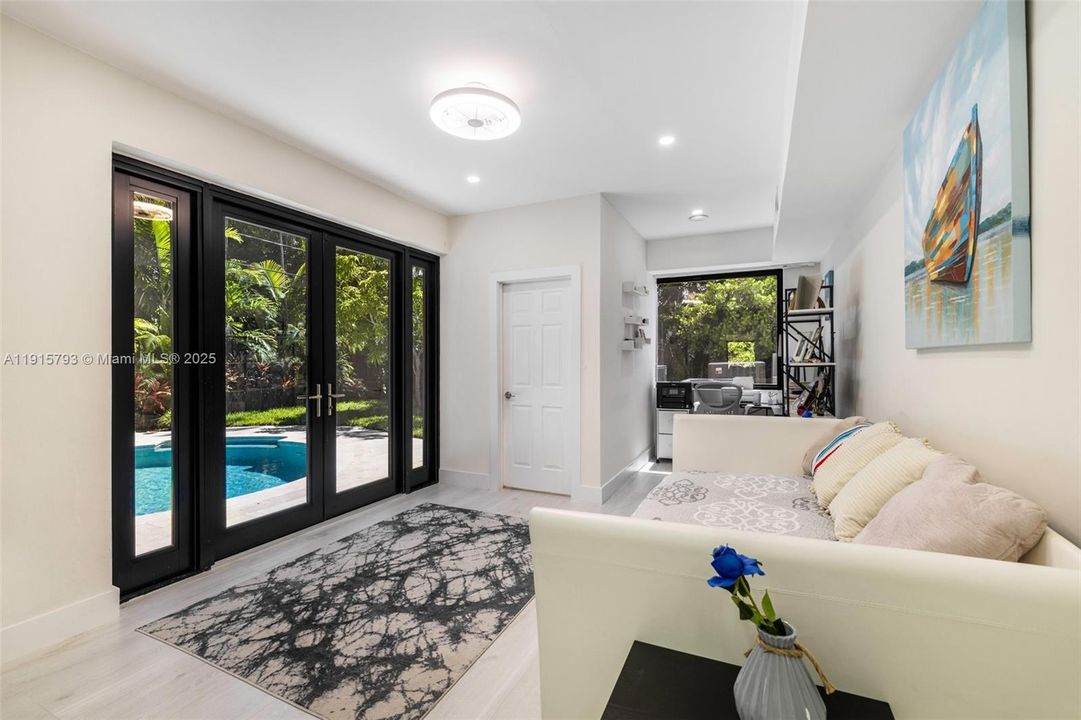 First floor's bedroom 2