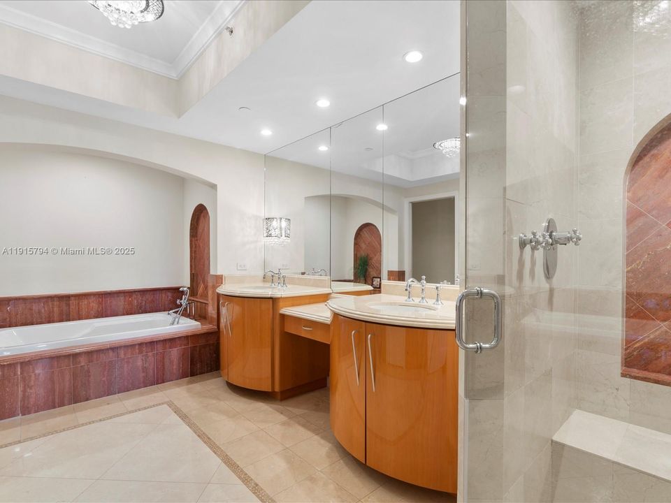 For Sale: $3,375,000 (3 beds, 3 baths, 2214 Square Feet)