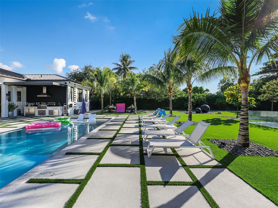 En Renta: $26,500 (6 camas, 6 baños, 4606 Pies cuadrados)