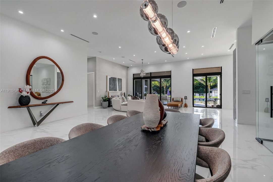 En Renta: $26,500 (6 camas, 6 baños, 4606 Pies cuadrados)