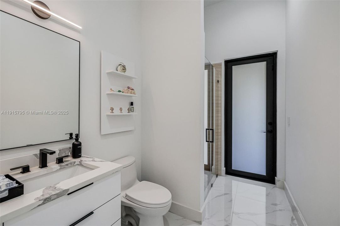 En Renta: $26,500 (6 camas, 6 baños, 4606 Pies cuadrados)