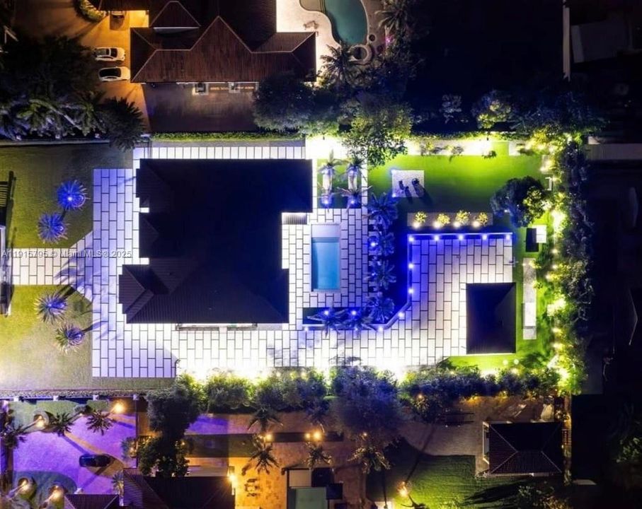 En Renta: $26,500 (6 camas, 6 baños, 4606 Pies cuadrados)