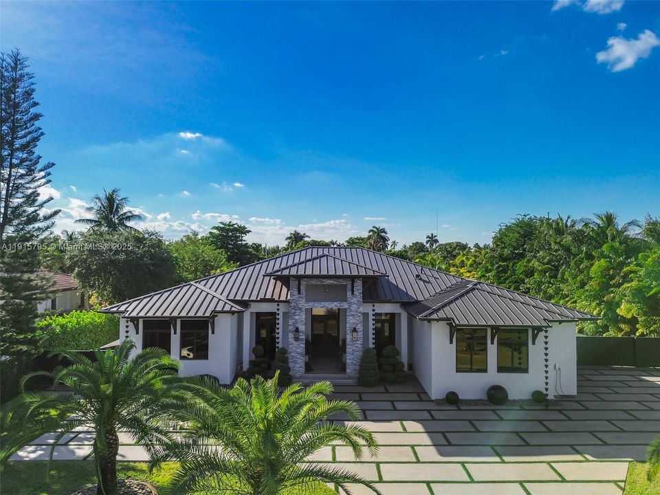 En Renta: $26,500 (6 camas, 6 baños, 4606 Pies cuadrados)