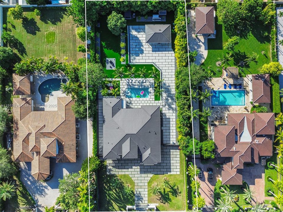 En Renta: $26,500 (6 camas, 6 baños, 4606 Pies cuadrados)