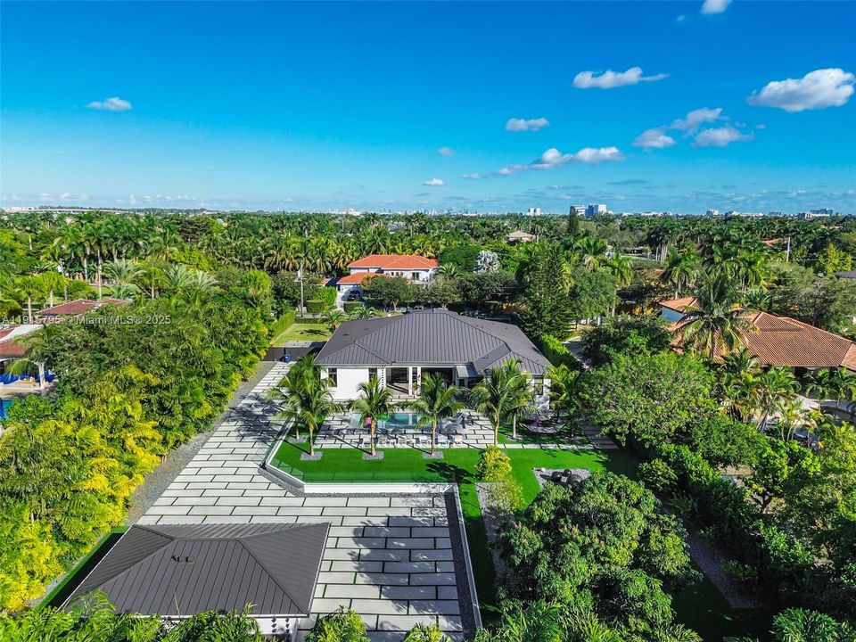 En Renta: $26,500 (6 camas, 6 baños, 4606 Pies cuadrados)