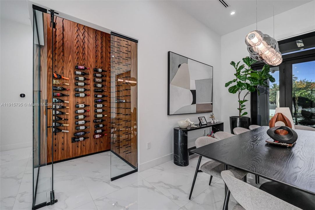 En Renta: $26,500 (6 camas, 6 baños, 4606 Pies cuadrados)