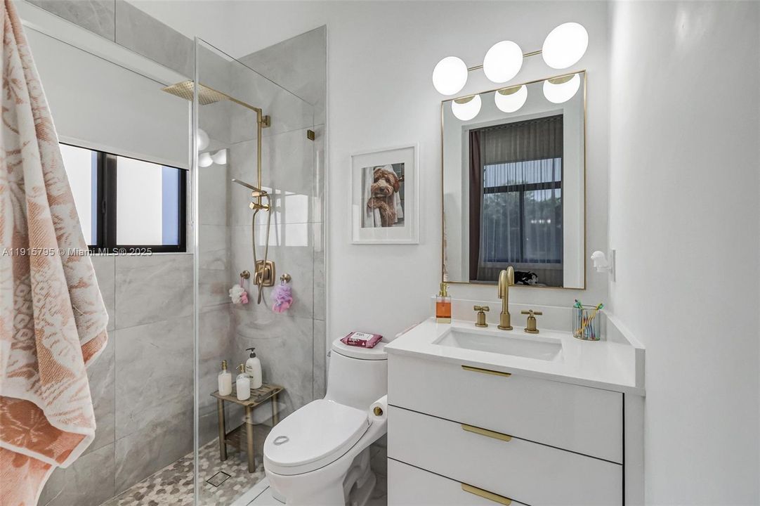 En Renta: $26,500 (6 camas, 6 baños, 4606 Pies cuadrados)