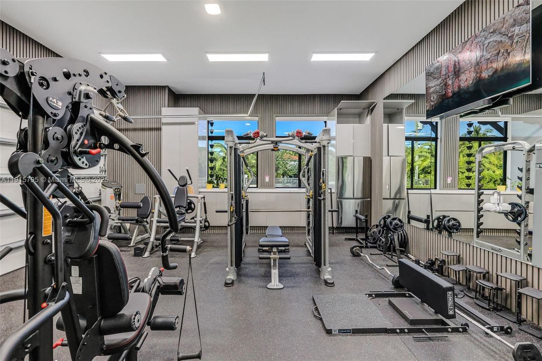 En Renta: $26,500 (6 camas, 6 baños, 4606 Pies cuadrados)