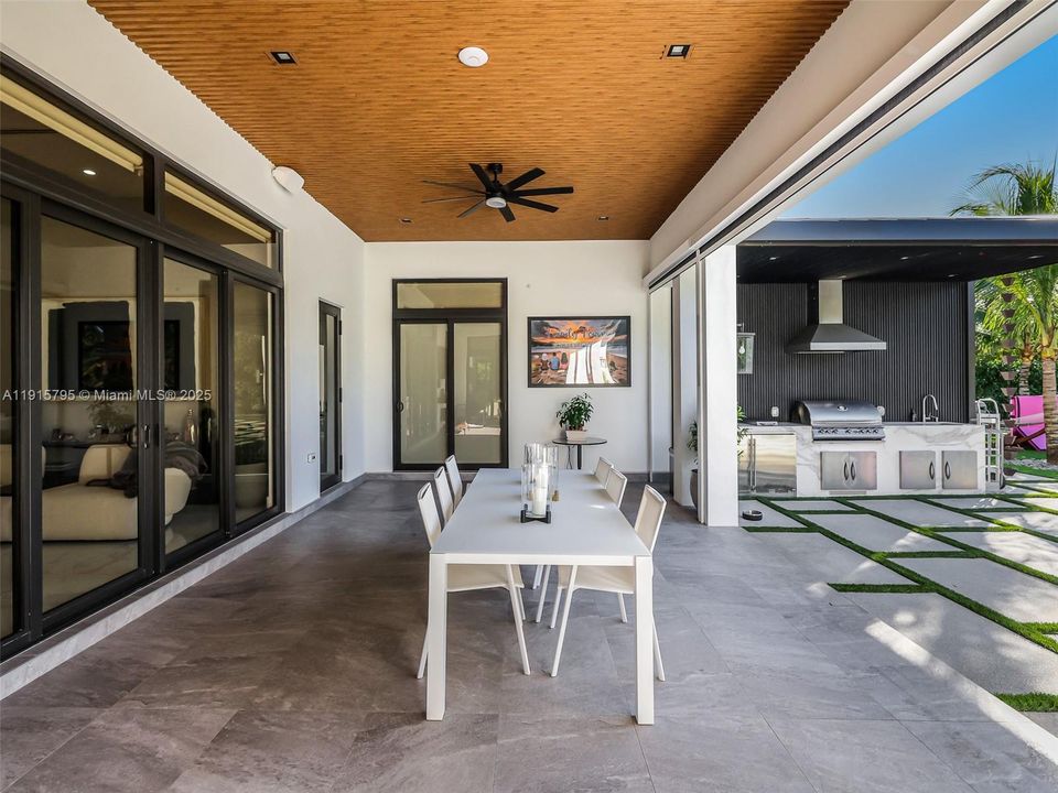 En Renta: $26,500 (6 camas, 6 baños, 4606 Pies cuadrados)