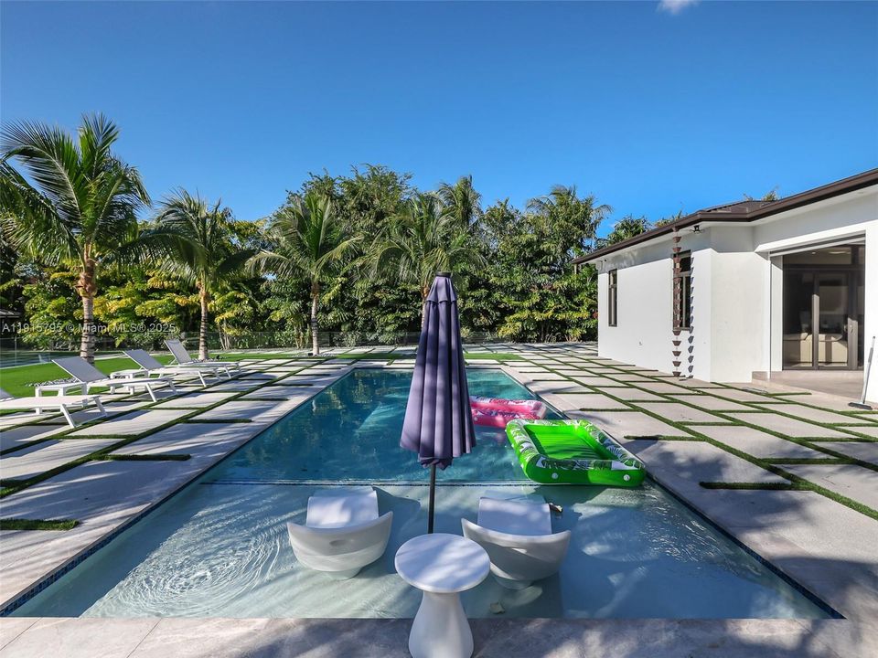 En Renta: $26,500 (6 camas, 6 baños, 4606 Pies cuadrados)