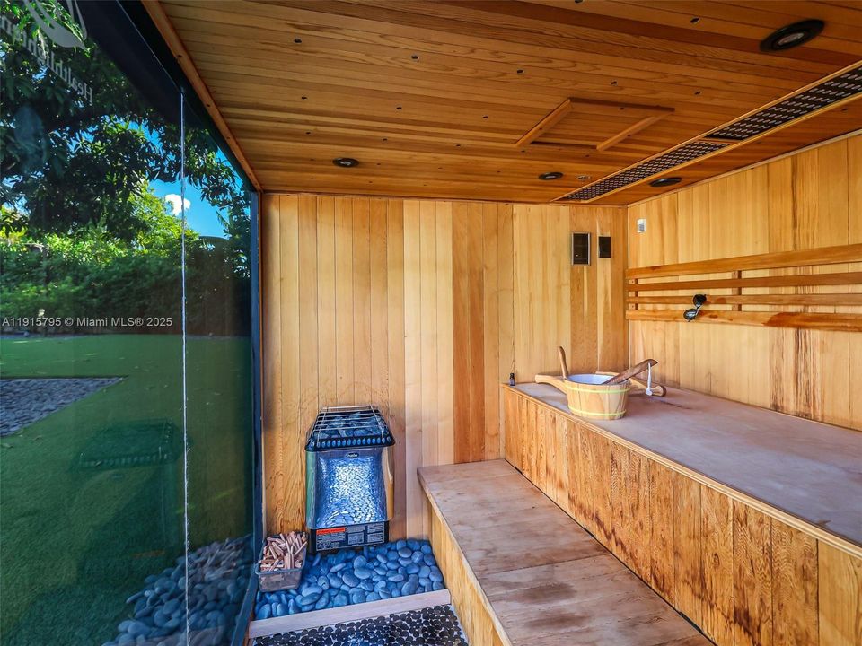 En Renta: $26,500 (6 camas, 6 baños, 4606 Pies cuadrados)