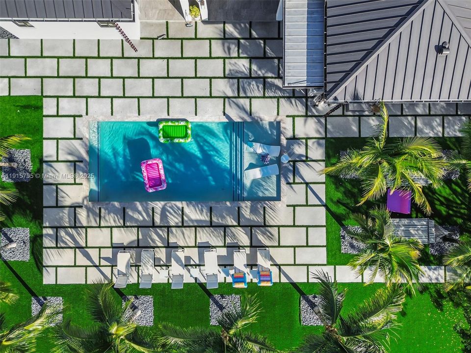 En Renta: $26,500 (6 camas, 6 baños, 4606 Pies cuadrados)