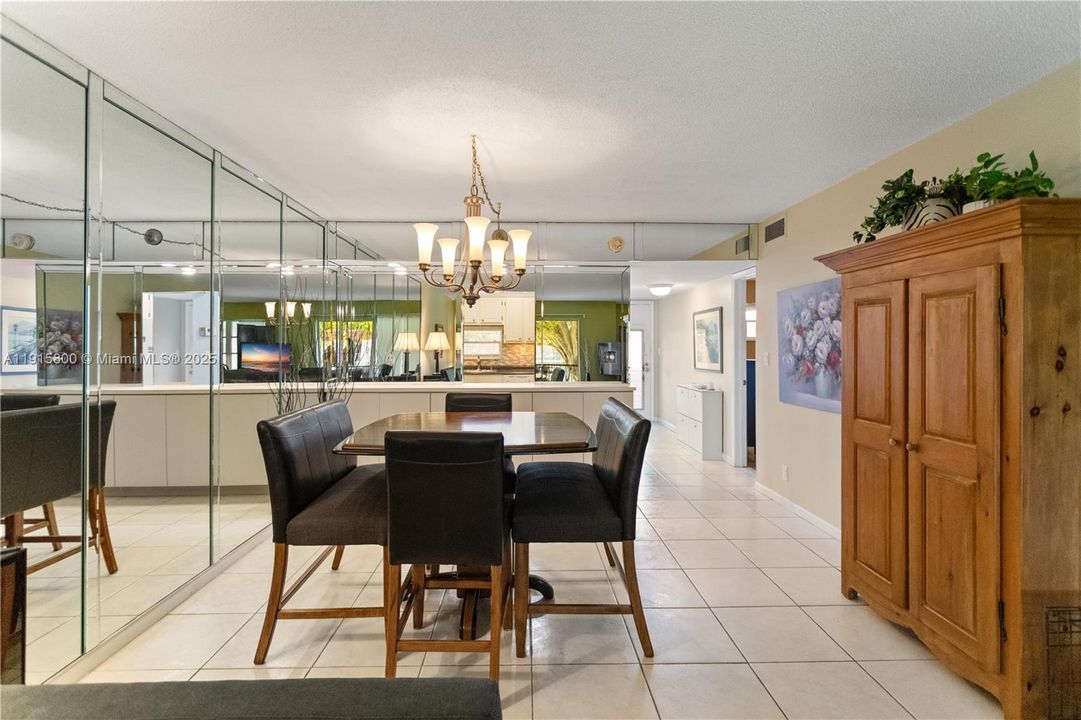 For Sale: $179,900 (2 beds, 2 baths, 1170 Square Feet)