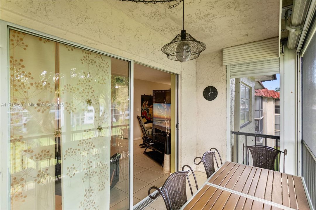 For Sale: $179,900 (2 beds, 2 baths, 1170 Square Feet)