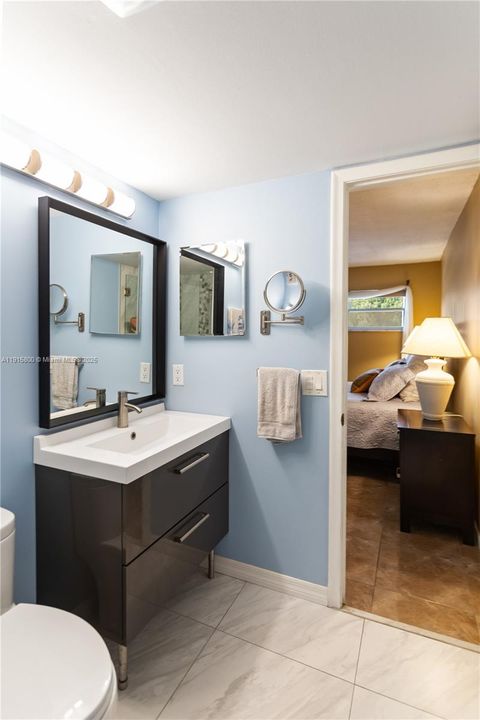 For Sale: $179,900 (2 beds, 2 baths, 1170 Square Feet)