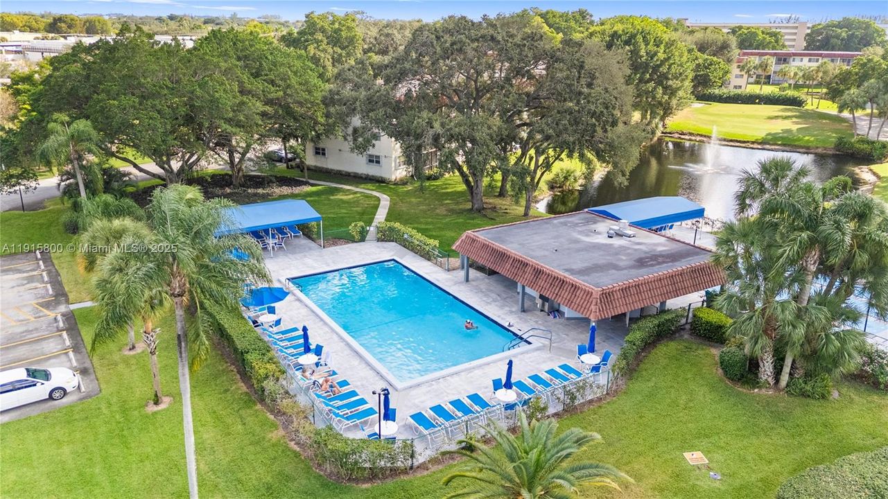 For Sale: $179,900 (2 beds, 2 baths, 1170 Square Feet)