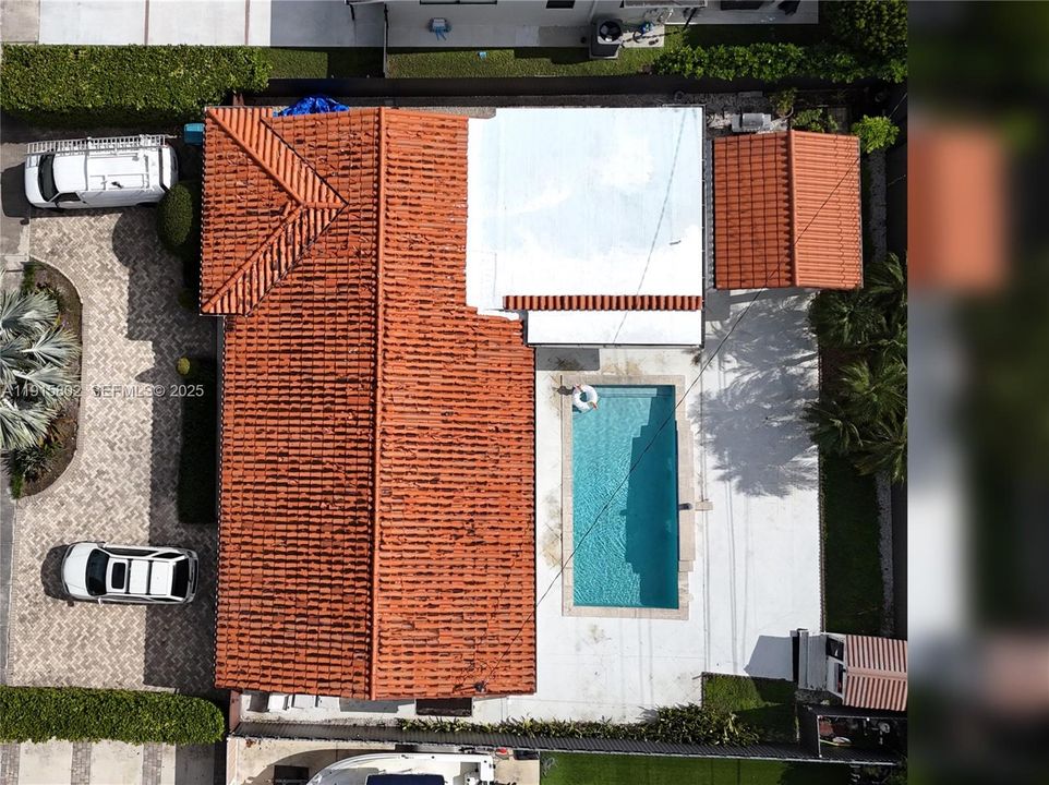 For Rent: $5,699 (4 beds, 3 baths, 1995 Square Feet)