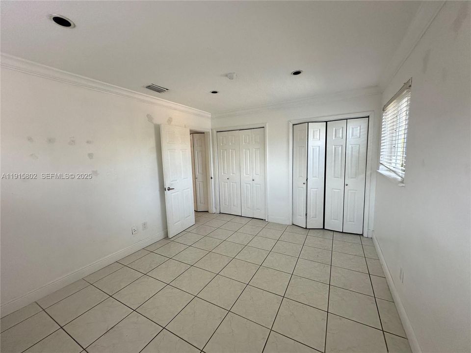 For Rent: $5,699 (4 beds, 3 baths, 1995 Square Feet)