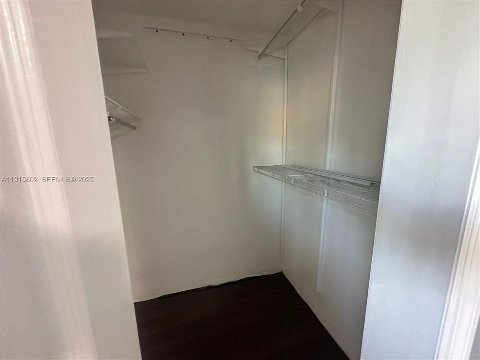 For Rent: $5,699 (4 beds, 3 baths, 1995 Square Feet)