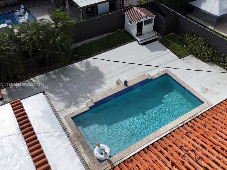 For Rent: $5,699 (4 beds, 3 baths, 1995 Square Feet)