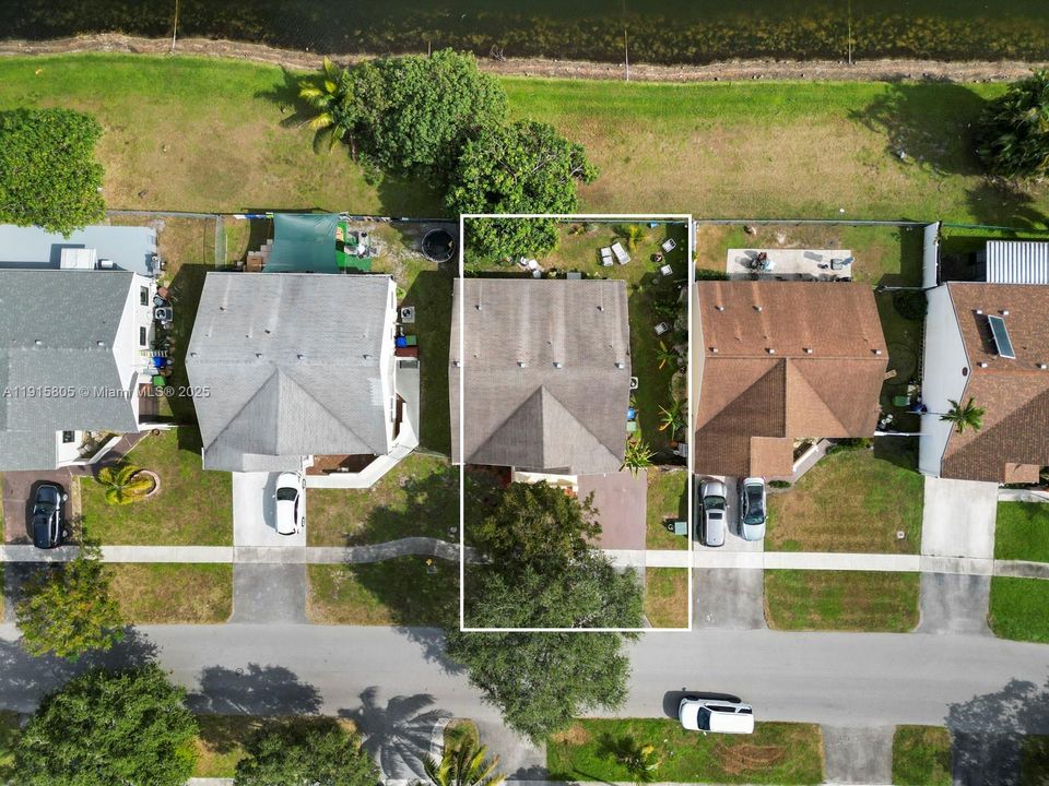 合同活跃: $485,000 (3 贝兹, 2 浴室, 1386 平方英尺)