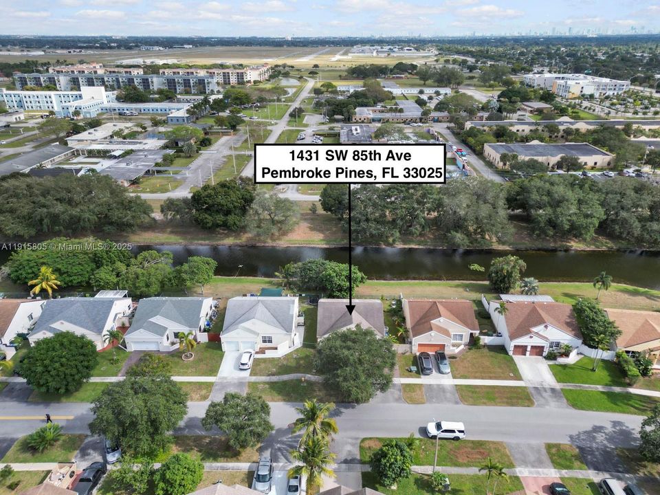 合同活跃: $485,000 (3 贝兹, 2 浴室, 1386 平方英尺)