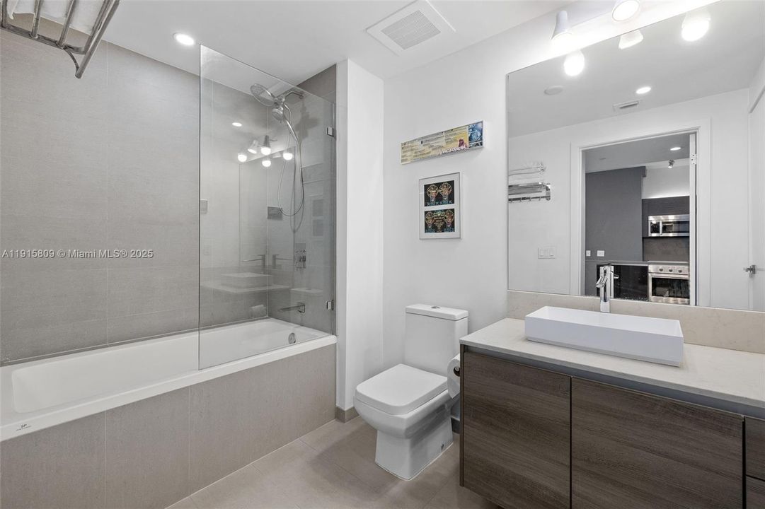 待售: $499,000 (0 贝兹, 1 浴室, 507 平方英尺)