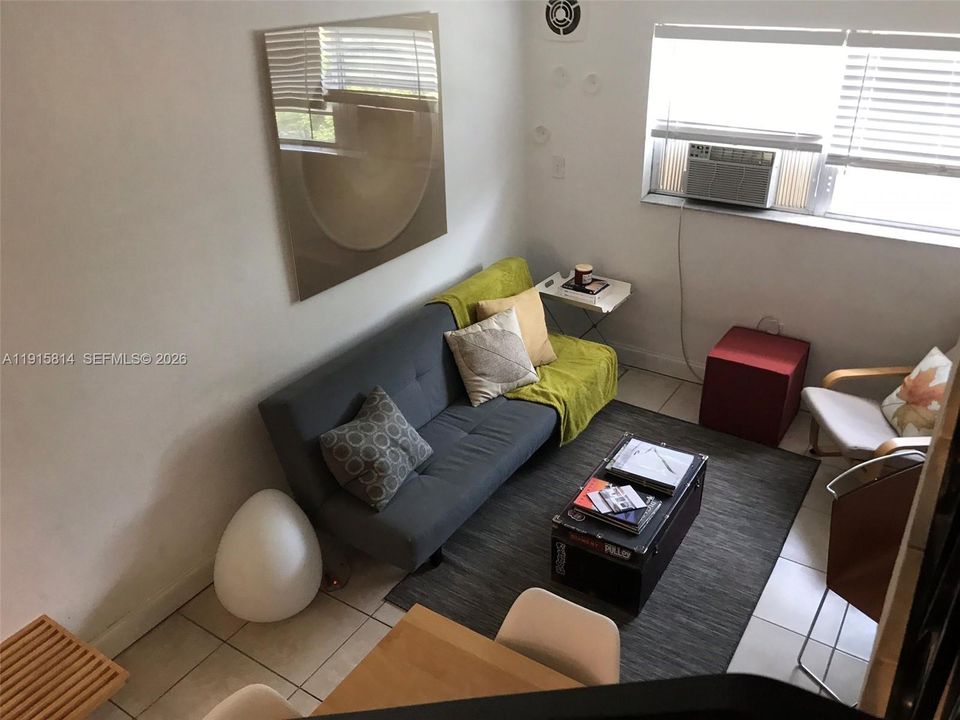 出租: $1,700 (1 贝兹, 1 浴室, 576 平方英尺)