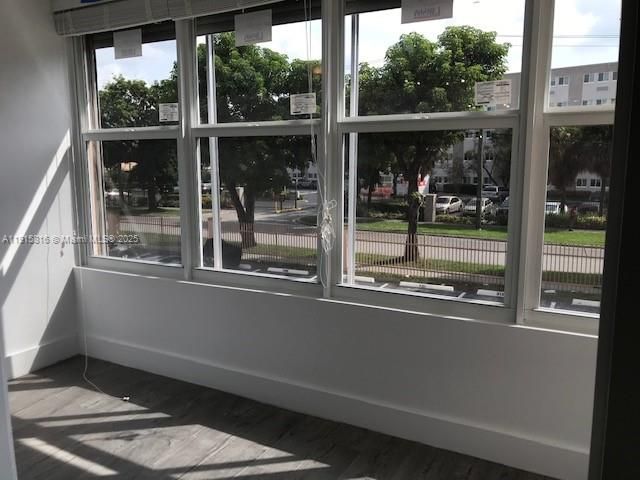 Под контрактом: $1,950 (2 спален, 2 ванн, 817 Квадратных фут)