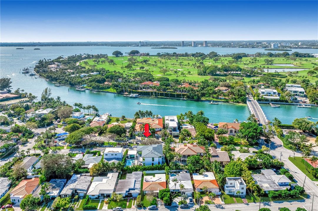 For Sale: $9,995,000 (6 beds, 6 baths, 6222 Square Feet)