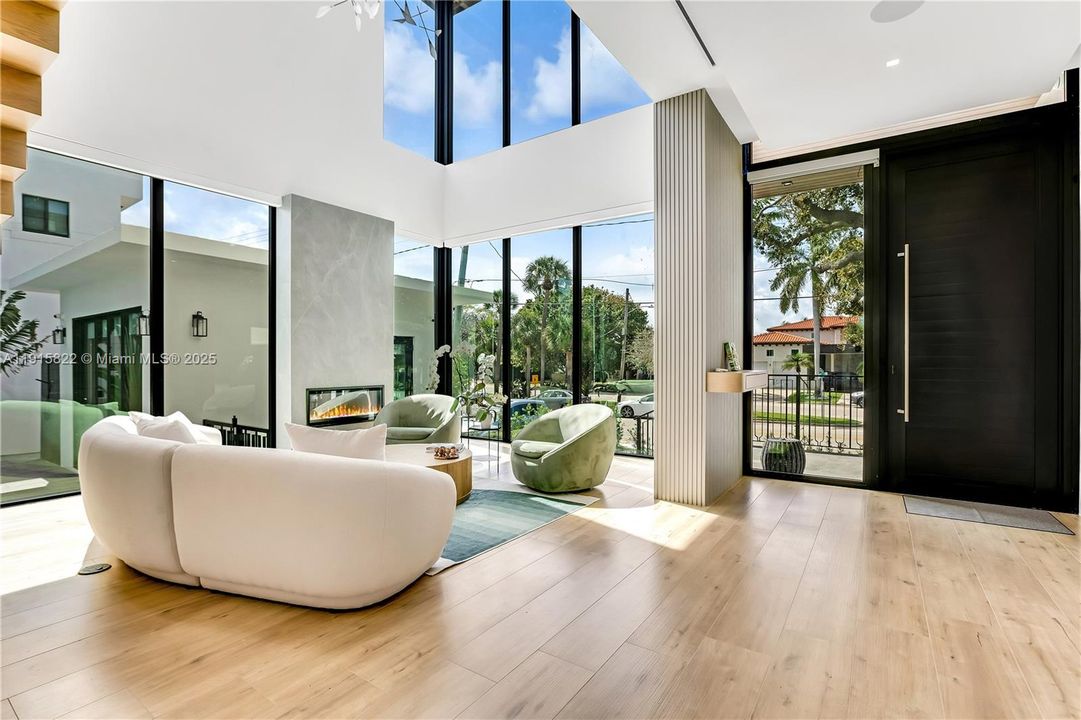 For Sale: $9,995,000 (6 beds, 6 baths, 6222 Square Feet)