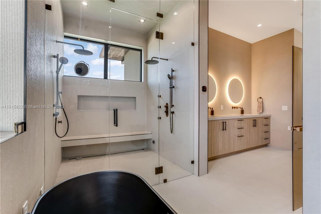 For Sale: $9,995,000 (6 beds, 6 baths, 6222 Square Feet)