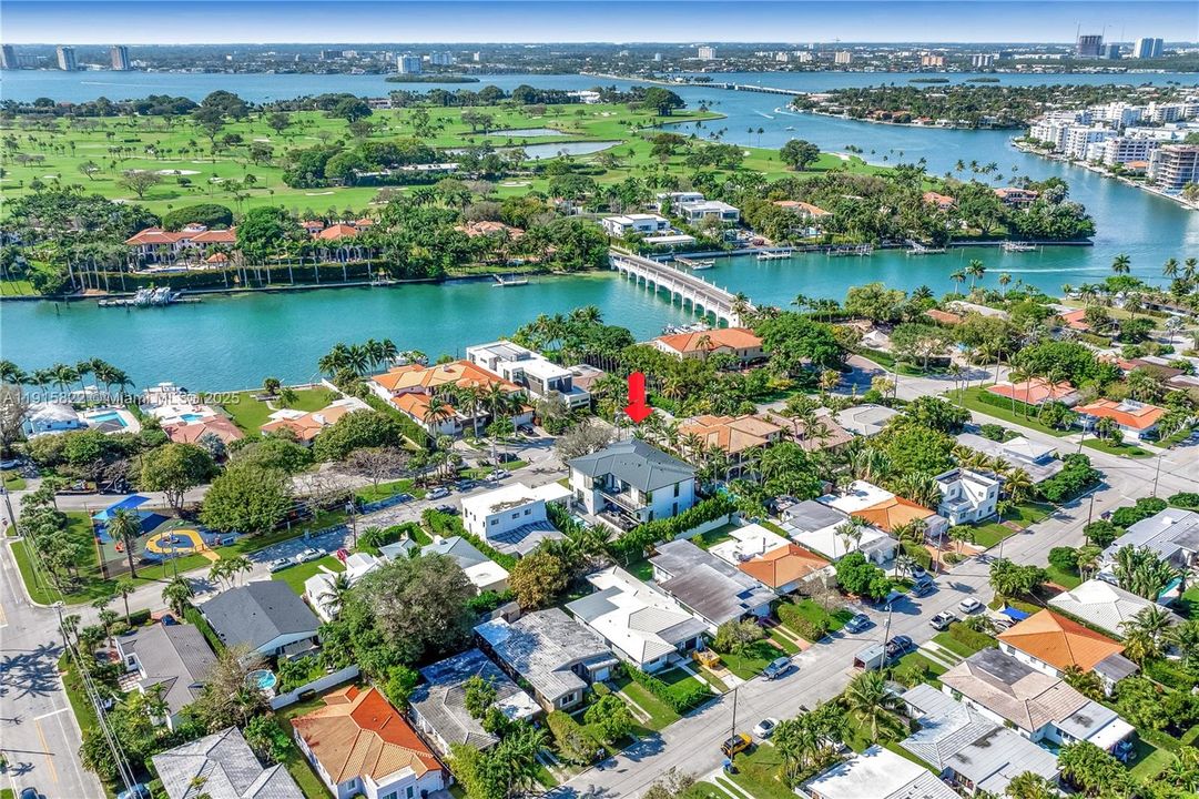 For Sale: $9,995,000 (6 beds, 6 baths, 6222 Square Feet)