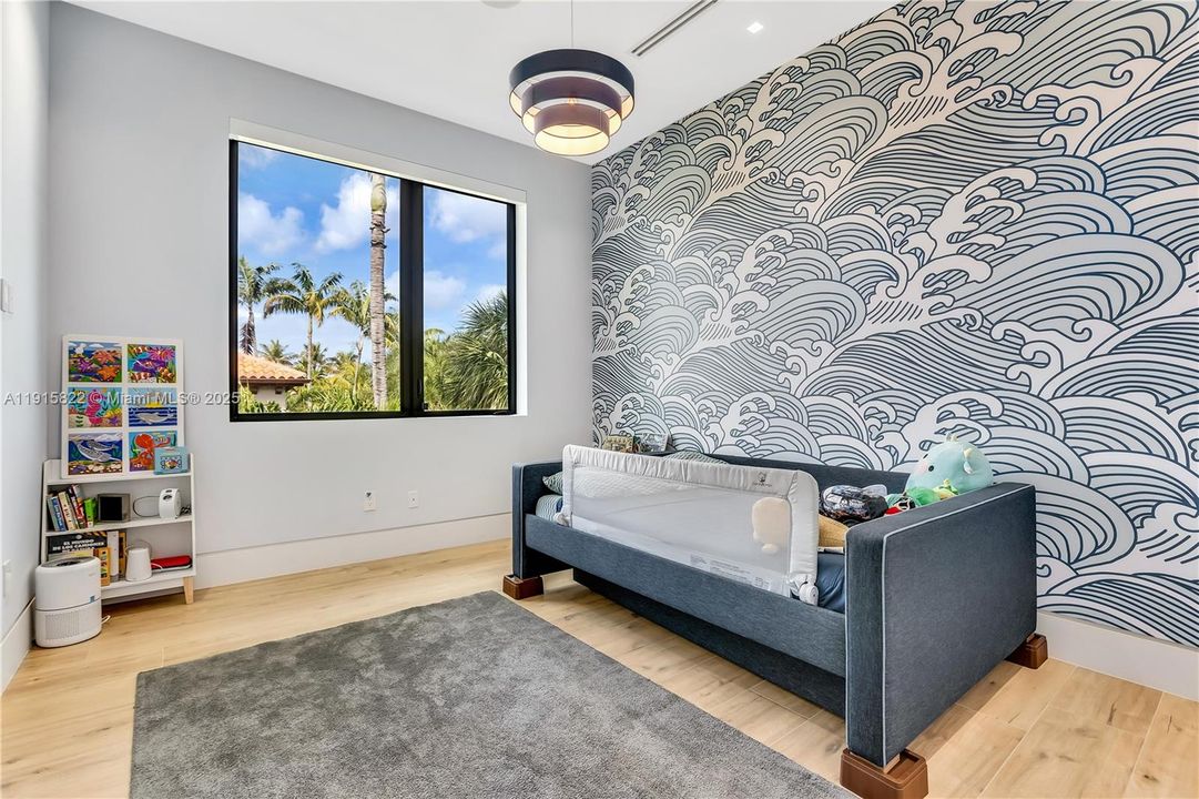 For Sale: $9,995,000 (6 beds, 6 baths, 6222 Square Feet)