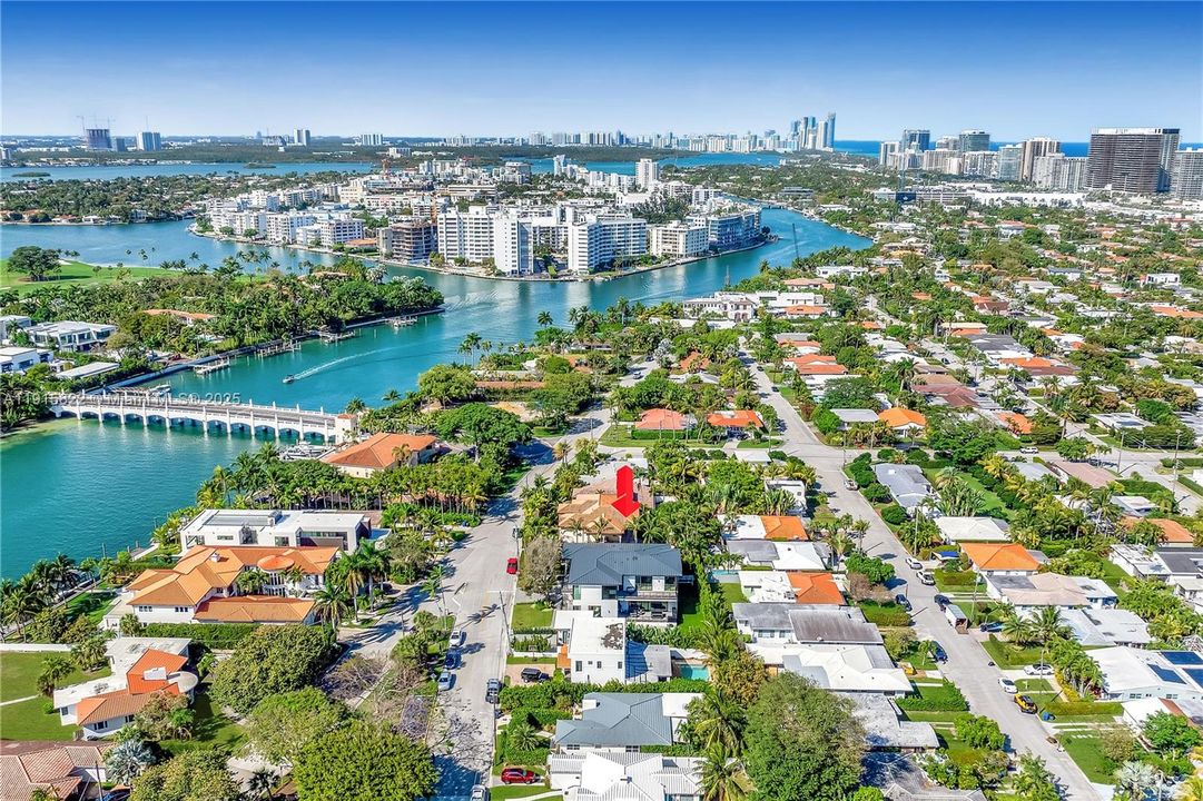 For Sale: $9,995,000 (6 beds, 6 baths, 6222 Square Feet)