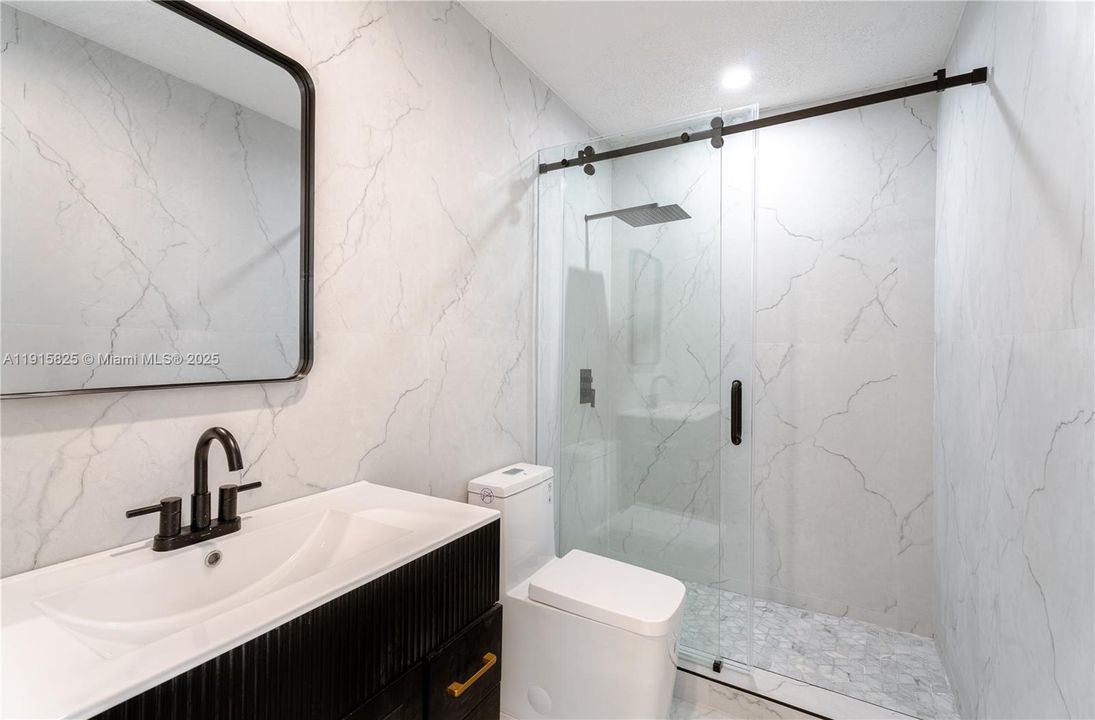 For Sale: $472,500 (3 beds, 2 baths, 1356 Square Feet)