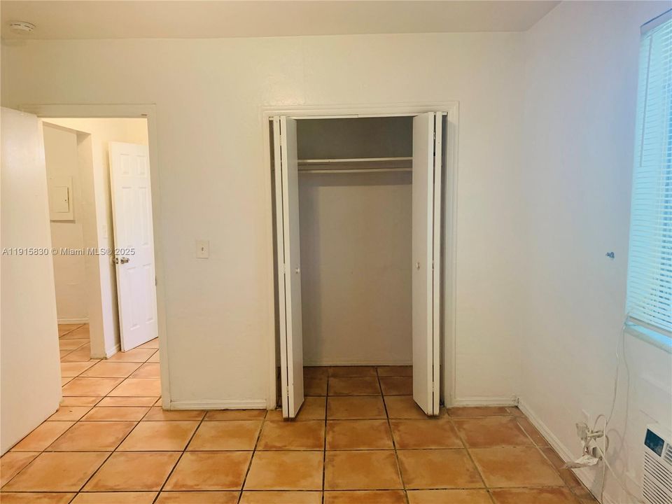 For Rent: $1,599 (1 beds, 1 baths, 500 Square Feet)