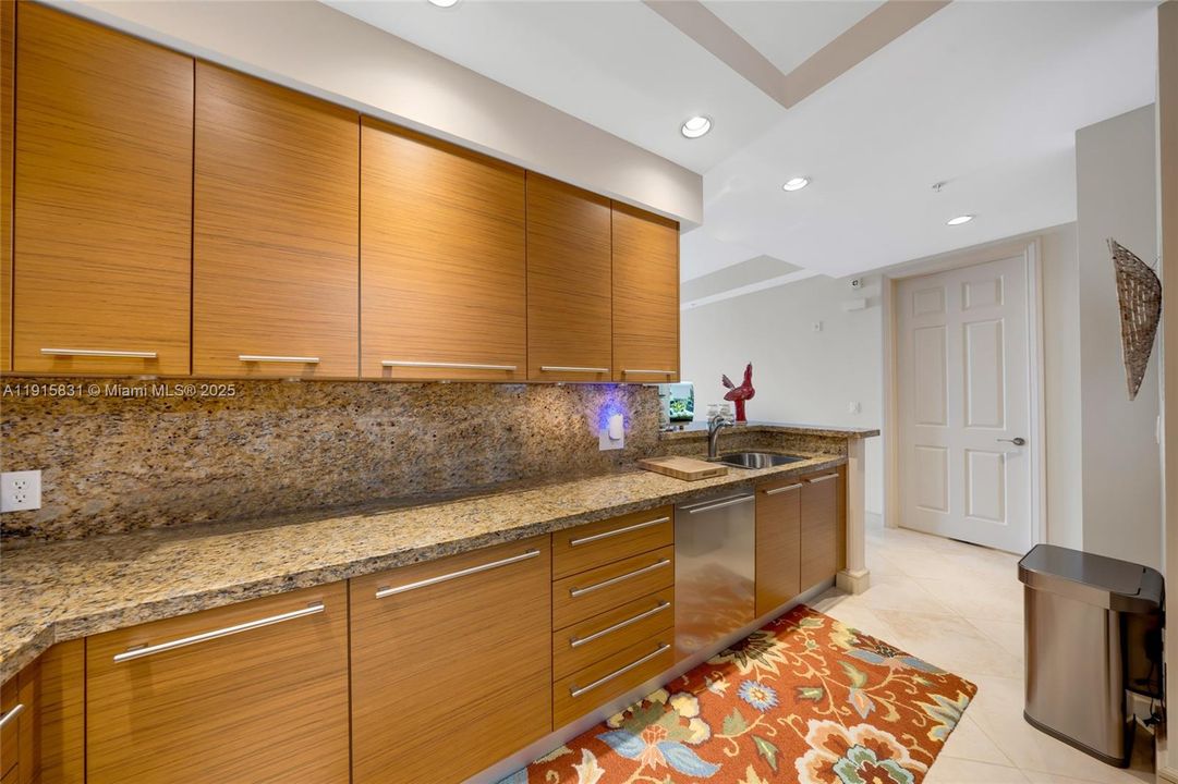 For Rent: $8,000 (2 beds, 2 baths, 1497 Square Feet)