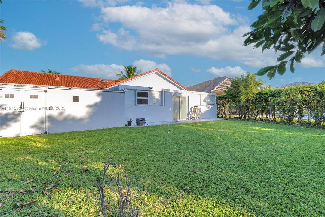 На продажу: $719,900 (4 спален, 3 ванн, 2580 Квадратных фут)