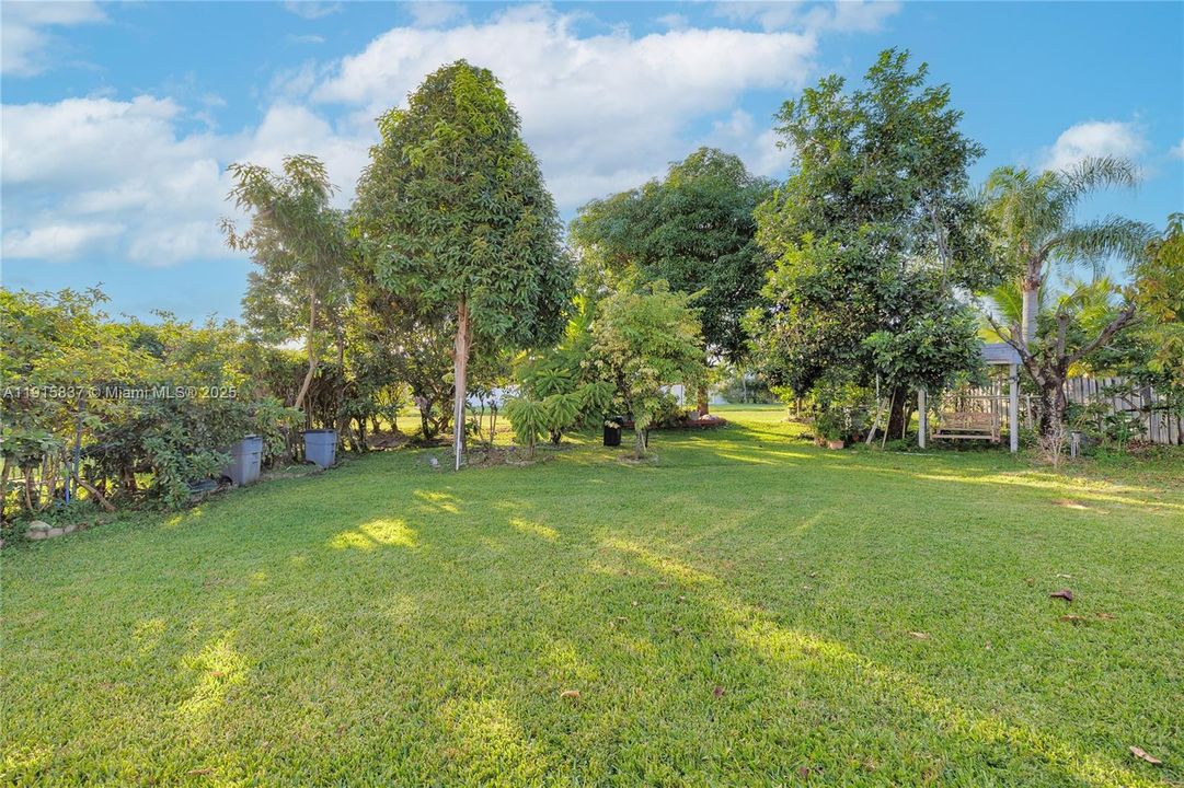 На продажу: $719,900 (4 спален, 3 ванн, 2580 Квадратных фут)