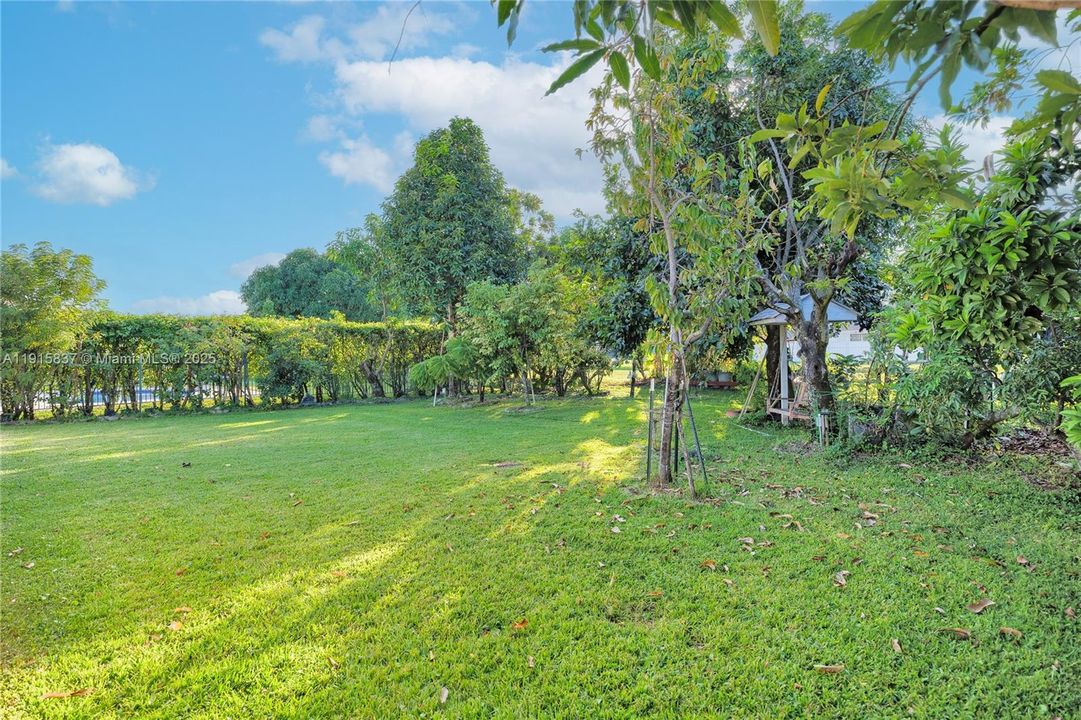 На продажу: $719,900 (4 спален, 3 ванн, 2580 Квадратных фут)