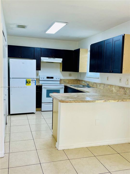 Active With Contract: $445,000 (4 beds, 2 baths, 1427 Square Feet)