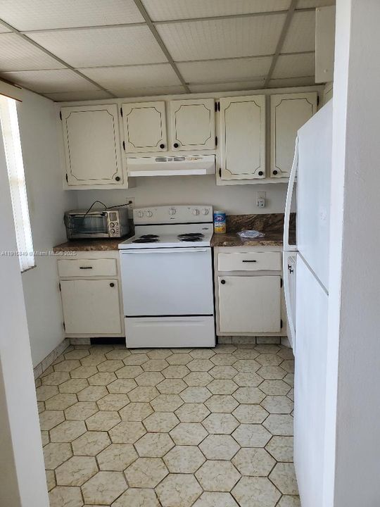 На продажу: $60,000 (1 спален, 1 ванн, 705 Квадратных фут)