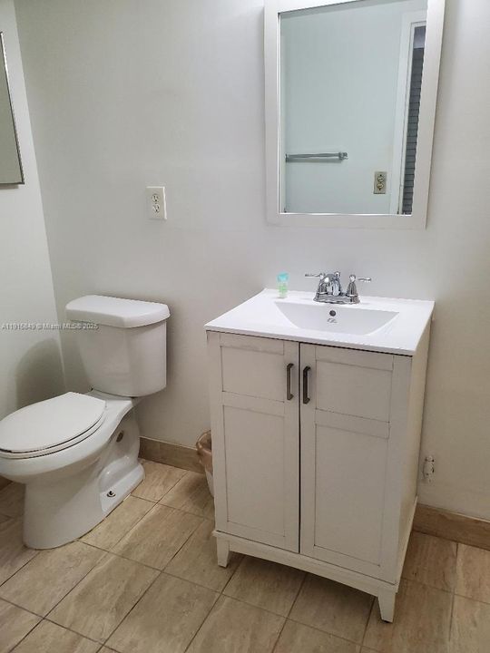 На продажу: $60,000 (1 спален, 1 ванн, 705 Квадратных фут)